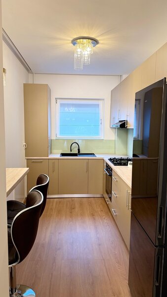 Floreasca Residence, Dinu Pescariu,